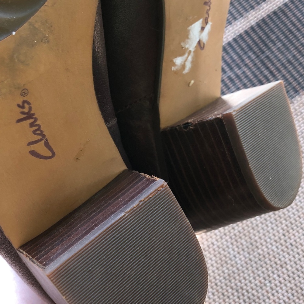 Clarks Brown Leather ankle boots with Side Zip - Picture 7 of 7